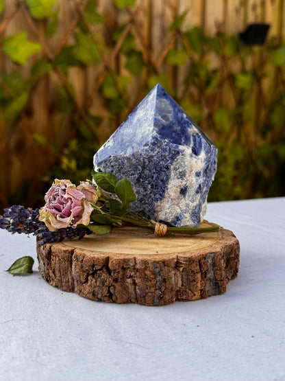 Sodalite Cut Base Point