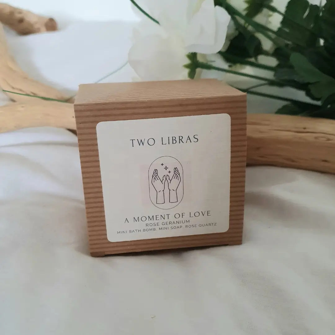 Two Libras Mini Bath Bomb Gift Set - Moment Of Love